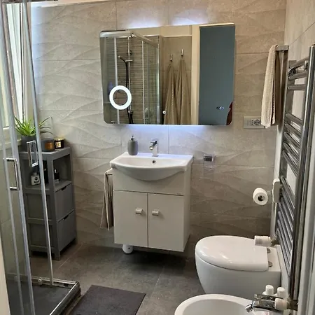 Moderno Bilocale Con Terrazzo Apartment Rome Exterior photo